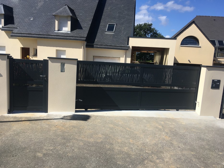 Portail coulissant